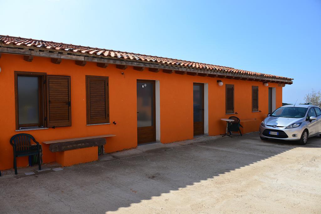 Sagama Agriturismo Su Nuratoluヴィラ エクステリア 写真